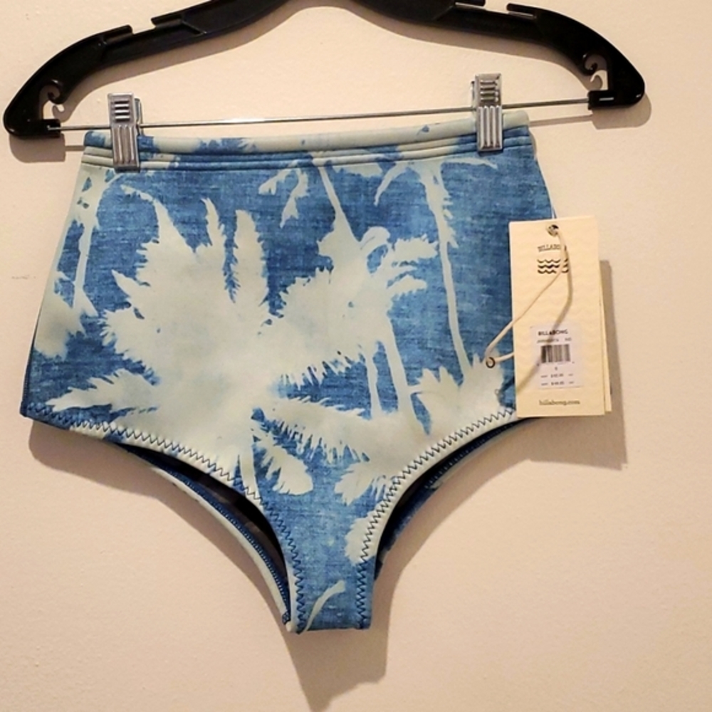 New with tags Billabong Neoprene Bikini Bottom 👙